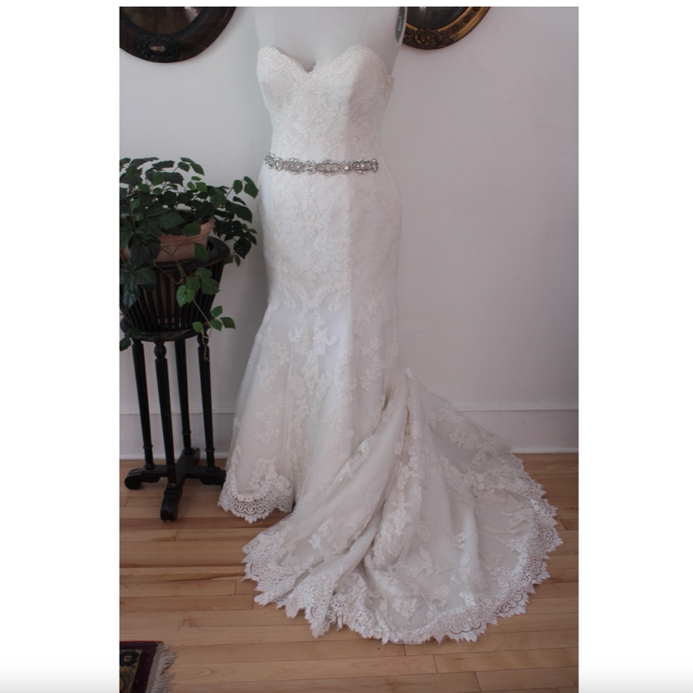 Vintage Maggie Sottero Plus Size Lace Mermaid Cut Trained Wedding Dress